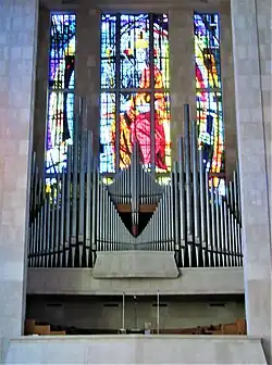 Pipe organ