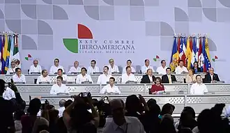 Mexican President Enrique Peña Nieto and Honduran President Juan Orlando Hernández in Veracruz City; December 2014.